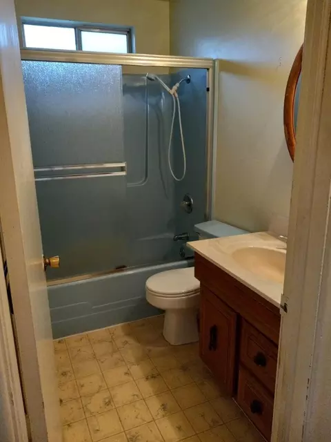 1102 4th St, Redding, CA 96002 photo 6