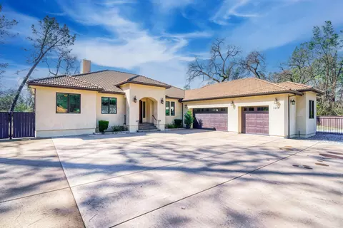 1800 Tiger Eye Rd, Redding, CA 96003 photo 2