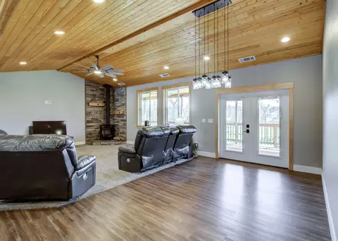 12027 Lewis Ln, Redding, CA 96003 photo 9
