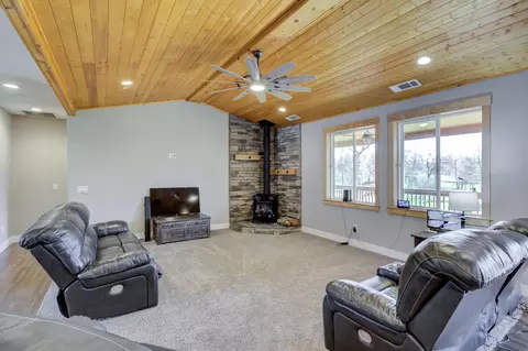 12027 Lewis Ln, Redding, CA 96003 photo 7