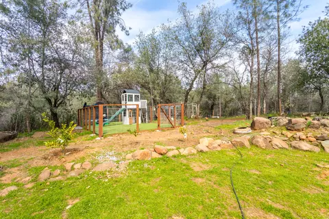 19271 Union School Rd, Redding, CA 96003 photo 32