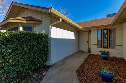 2593 Candlewood Dr, Redding, CA 96003 photo 2