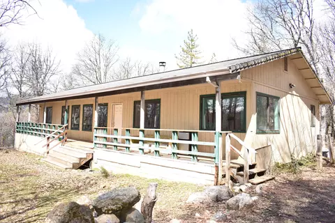 2021 Barker Valley Rd, Hayfork, CA 96041