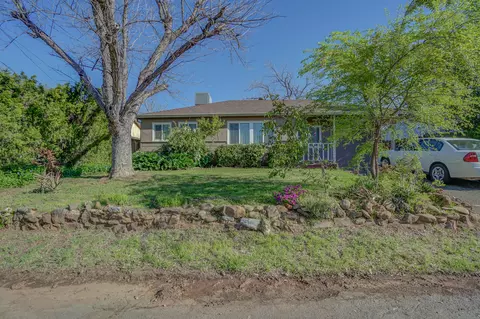 1109 Layton Rd, Redding, CA 96002 photo 2