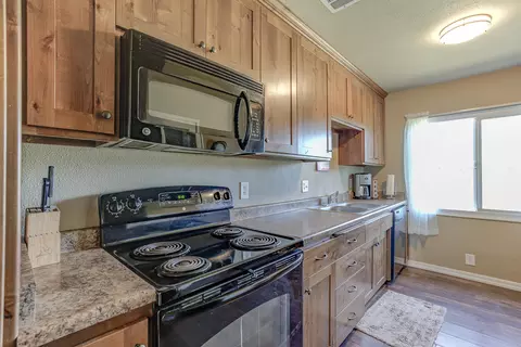 1109 Layton Rd, Redding, CA 96002 photo 6