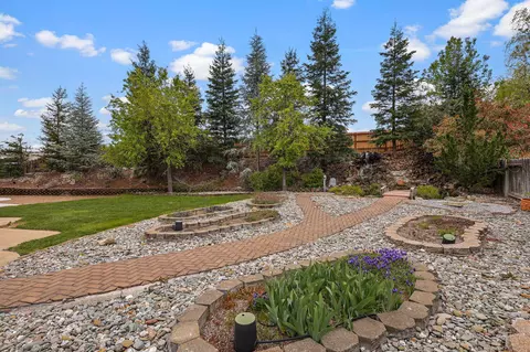 1126 Cobble Creek Ct, Redding, CA 96003 photo 29