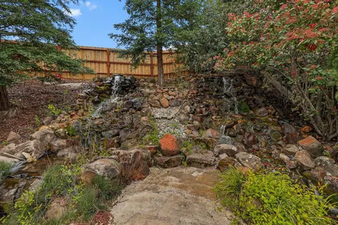 1126 Cobble Creek Ct, Redding, CA 96003 photo 38