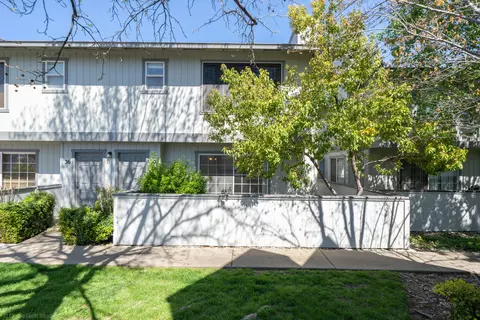 200 Ridgetop Dr #35, Redding, CA 96003 photo 2