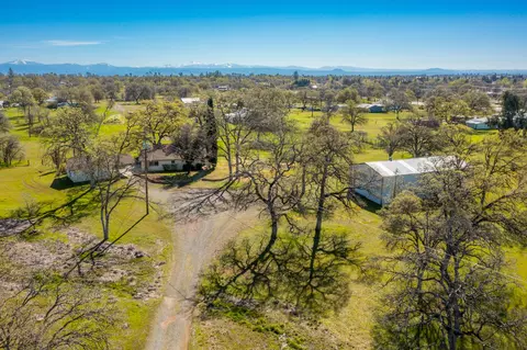 1201 Lema Rd, Redding, CA 96003 photo 3