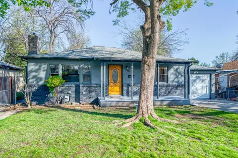 2911 Mahan St, Redding, CA 96001 photo 2