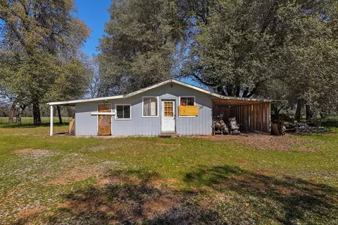 12039 Old Oregon Trl, Redding, CA 96003 photo 3