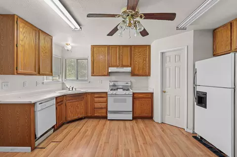 12039 Old Oregon Trl, Redding, CA 96003 photo 11
