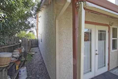 658 Alamine Dr, Redding, CA 96003 photo 36
