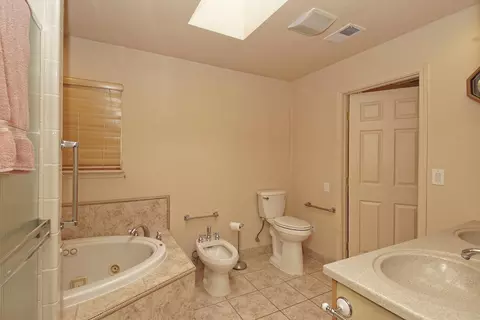 658 Alamine Dr, Redding, CA 96003 photo 22