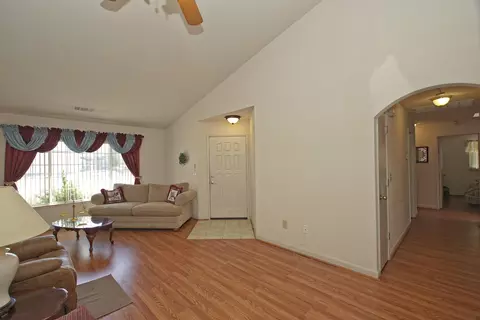 658 Alamine Dr, Redding, CA 96003 photo 6