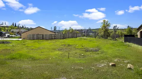 3563 Americana Way, Redding, CA 96003 photo 5