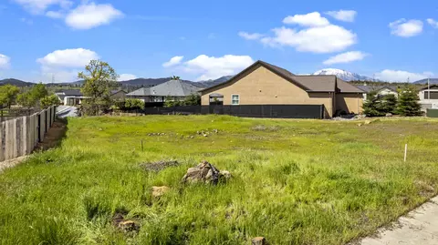 3563 Americana Way, Redding, CA 96003 photo 4