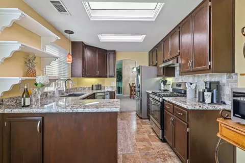 228 Mammoth Path, Redding, CA 96003 photo 15