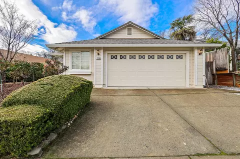 228 Mammoth Path, Redding, CA 96003 photo 2