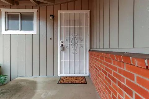 1497 Riviera Dr, Redding, CA 96001 photo 5