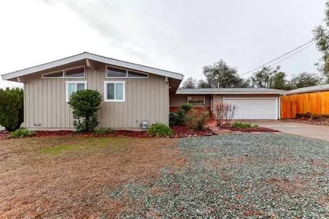 1497 Riviera Dr, Redding, CA 96001 photo 1
