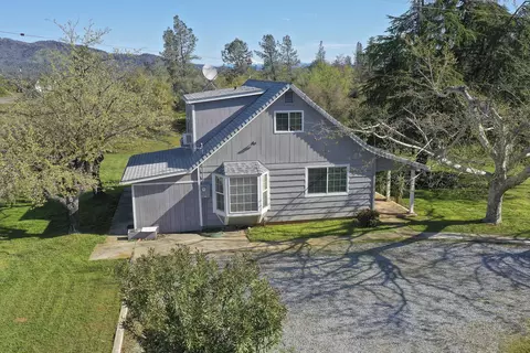 6770 Clover View Rd, Anderson, CA 96007