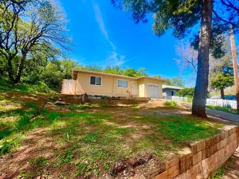 2918 West St, Redding, CA 96001 photo 2