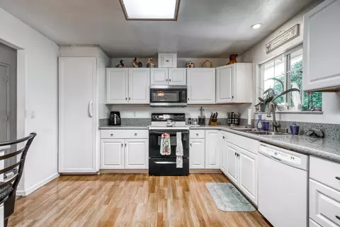 315 Brearcliffe Dr, Red Bluff, CA 96080 photo 8