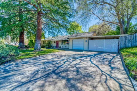 315 Brearcliffe Dr, Red Bluff, CA 96080 photo 2
