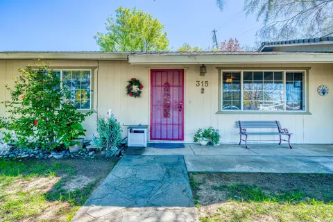 315 Brearcliffe Dr, Red Bluff, CA 96080 photo 4
