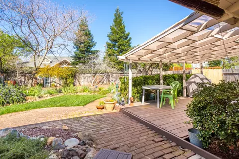 1486 Casa Vereda Way, Redding, CA 96003 photo 17