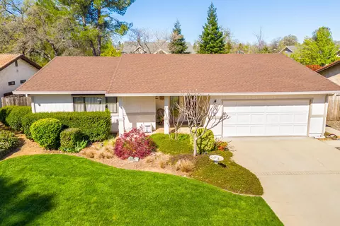 1486 Casa Vereda Way, Redding, CA 96003 photo 2