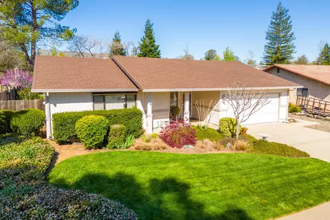 1486 Casa Vereda Way, Redding, CA 96003