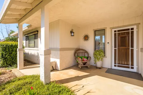 1486 Casa Vereda Way, Redding, CA 96003 photo 4