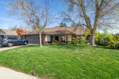 2832 Howard Dr, Redding, CA 96001 photo 4