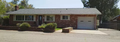 1713 Cascade Ln, Redding, CA 96002