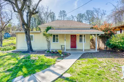 13764 Buckeye St, Shasta Lake, CA 96019