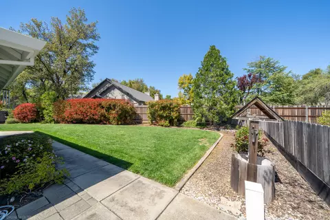2380 El Vista St, Redding, CA 96002 photo 42