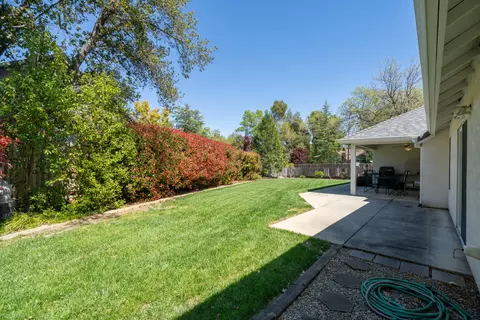 2380 El Vista St, Redding, CA 96002 photo 46