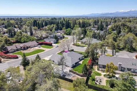 2380 El Vista St, Redding, CA 96002 photo 62