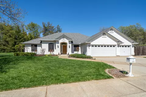2380 El Vista St, Redding, CA 96002 photo 6