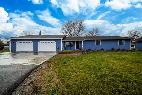 13686 Trinity Ave, Red Bluff, CA 96080 photo 2