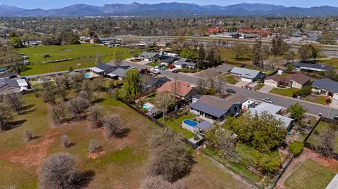 1905 Juarez Ln, Redding, CA 96003 photo 30