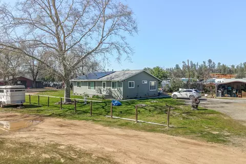 10246 Salmon Creek Rd, Redding, CA 96003