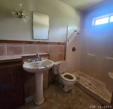 29652 Ca-299, Round Mountain, CA 96084 photo 11