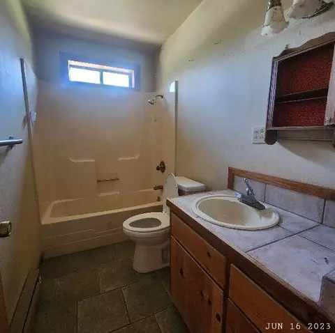 29652 Ca-299, Round Mountain, CA 96084 photo 15