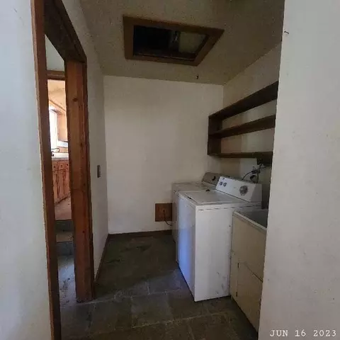 29652 Ca-299, Round Mountain, CA 96084 photo 20