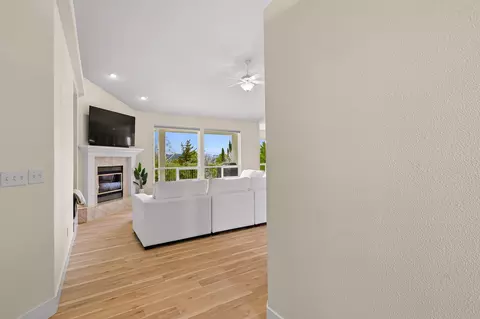 3196 Colombard, Redding, CA 96001 photo 10