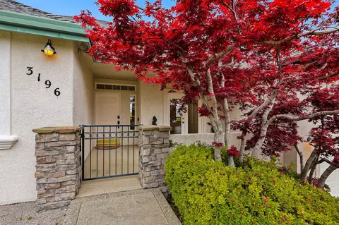 3196 Colombard, Redding, CA 96001 photo 8