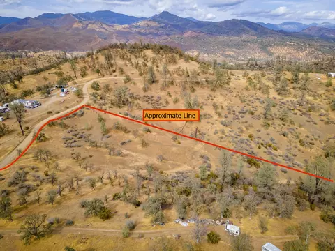 156 Fiddlers Rd, Igo, CA 96047